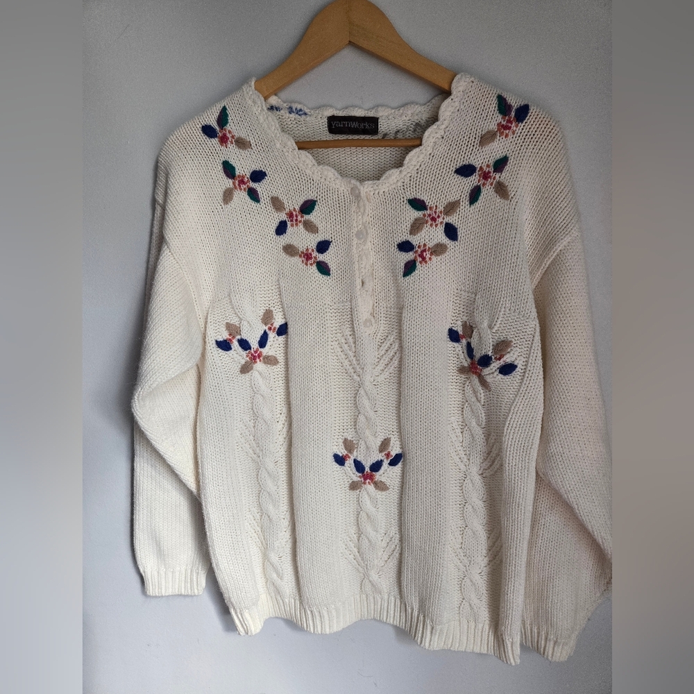 🎁 YarnWorks Cream Floral Embroidered Sweater